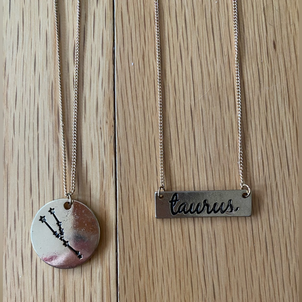 Taurus Zodiac Pendant Necklace Set - Gold